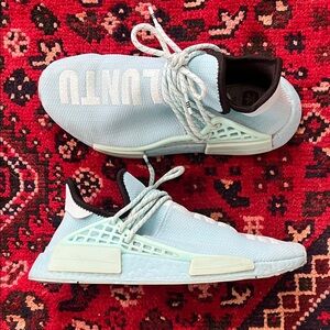 Adidas x Pharrell Williams Sneaker